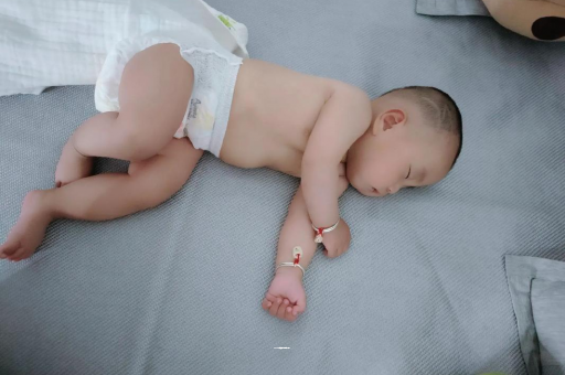 桂林没满月的宝宝